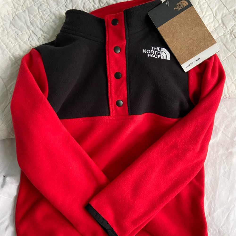 Boys Northface pull over sweater